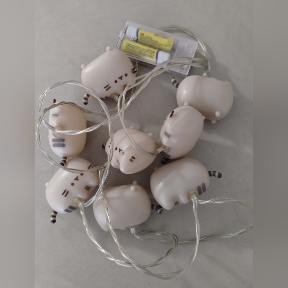 Winter 2016 Pusheen Subscribtion Box Exclusive String Light Set – 8 - Picture 5 of 13